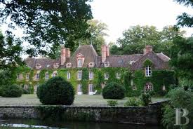 In Seine Et Marne A Louis Xiii Style Chateau And A 19th Century Manor House In 6 Ha 14 8 Acres Chateaux For Sale France In Ile D Mansions Castle Chateau