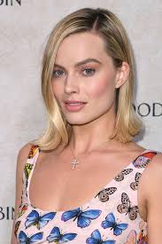 24 short haircuts and hairstyles to inspire your new look. Margot Robbie S Lob Gives You 13 Reasons To Go Short Instyle Australia