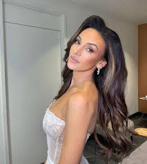 Michelle keegan was born on june 3, 1987 in stockport, greater manchester, england as michelle elizabeth keegan . Mark Wright Brands Michelle Keegan Beautiful As She Reveals Lollipop Lady Glow Up Aktuelle Boulevard Nachrichten Und Fotogalerien Zu Stars Sternchen