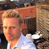 Esme Lowe Email & Phone Number