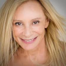 Kara Noble's Instagram, Twitter & Facebook