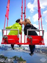„over the edge ist europas höchste schaukel und steht auf dem a'dam lookout in. Ada M Lookout