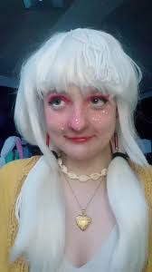 Amelie I Cook An Egg with A Spoon