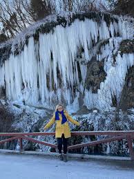 Cascada toplița este un alt loc unic din minunata noastră țară și este un fenomen foarte rar întâlnit cascada cu apa termală este situată în orașul toplița, pe strada cascadei. Un Weekend Inghetat De Iarna In Harghita Travelista Ro Mereu In Asteptarea Urmatoarei Aventuri
