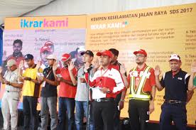 Selangor negeriku , jawa keturunanku. Galeri Foto Album Majlis Penyampaian Hadiah Kejohanan Keselamatan Jalan Raya Industri Pos Dan Kurier 2017 Oleh Yb Dato Sri Haji Jailani Johari Timbalan Menteri Kkmm Di Shah Alam Selangor Pada