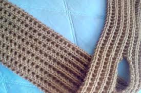 And some of these scarf patterns feature challenging lacework that will put your technical knitting skills to the test. Key Hole Scarf With Bauble Edge 5 Steps With Pictures Instructables