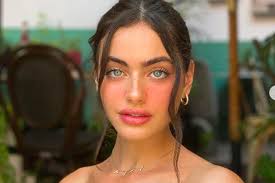 Korban bernama carmen cai yi lee. Sosok Yael Shelbia Wanita Tercantik Di Dunia Tahun 2020