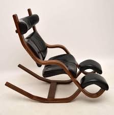 Varier variable balans original kneeling chair designed by peter opsvik black. Leather And Bentwood Gravity Balans Armchair By Peter Opsvik For Stokke At 1stdibs