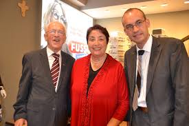 Fussl: Viel Prominenz stürmte neue Filiale