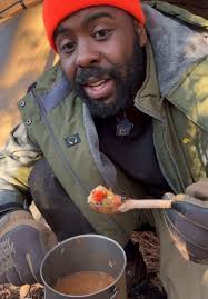 Bushcraft Survival: Crafting a Wooden Spoon in the Wild