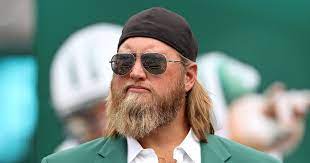 Former Jets Center Nick Mangold Dies at 41, Less Than 2 Weeks After  Announcing He Had Kidney Disease on.today.com/4oz1mAq