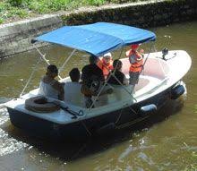 Ballade Bateau Nievre Aqua Fluvial Location Bateau Sans Permis Sur Le Canal Du Nivernais Accueil Permis Bateau Location Bateau Bateaux