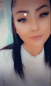 Hi my name is Hailey. Im 26 and honestly im a brat but i bet id look real  good up