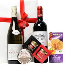 Saint Emillion And White Chablis As Relation Gift This Gift Will Be Packed In A Very Classy Way It W Christmas Gift Baskets Christmas Gift Basket Gift Hampers