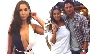 There's a bit of a bizarre love pentangle situation on episode two of itv2's heat 'n heartache blockbuster. Love Island S Mike Makes Lewd Sex Confession About Jess Daily Mail Online