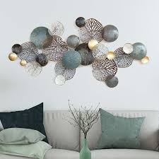 En ce moment, les tableaux et les papiers peints ne sont plus trop à la mode, par contre la décoration murale sans tarder voici l'ensemble de décoration murale intérieure en fer forgé Autocollants Muraux 3d En Fer Forge Decoration Nordique Moderne Pour Salon Restaurant Artisanat Suspendu Pour Canape Ou Veranda Mx6031140 Aliexpress