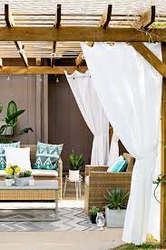 schone pergola mit gardinen fur einen ibiza beach club stil von schuhfreak outdoor pergola curtains outdoor pergola patio projects