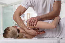 Mais arrive parfois un soulagement des artères coronaires peuvent. Mal Au Dos A Droite Symptomes Traitement Et Osteopathie Reflex Osteo