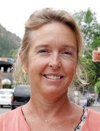 Kathleen Curry's Instagram, Twitter & Facebook