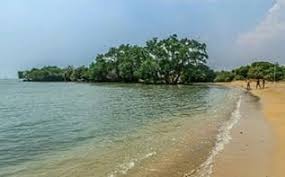 Harga tiket masuk pantai kutang. Pantai Kutang Surga Eksotis Di Utara Lamongan Kapanlagi Com