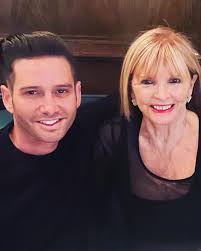 Cindy Flagg's Instagram, Twitter & Facebook