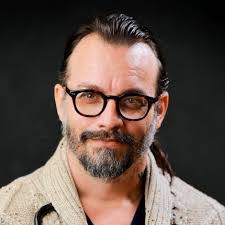 Justin Gause's Instagram, Twitter & Facebook