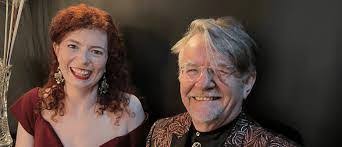 Laura M Govan 💕🧡💙🤍