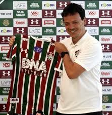 O rival, que tampouco apresentou uma boa apresentação em são januário, saiu com o importante resultado positivo. Fernando Diniz E Apresentado Como Novo Tecnico Do Fluminense Maior Desafio Da Minha Carreira Fluminense Ge