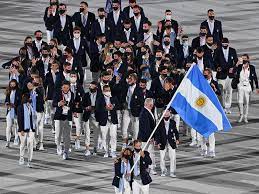 The opening ceremony of the 2004 summer olympics was held on august 13, 2004 starting at 20:45 eest at the olympic stadium in marousi, greece, a suburb of athens.as mandated by the olympic charter, the proceedings combined the formal and ceremonial opening of this international sporting event, including welcoming speeches, hoisting of the flags and the parade of athletes, with an artistic. 3zisoioh9pywcm