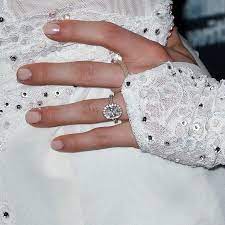 The Best Celebrity Engagement Rings Jessica Simpson Engagement Ring Celebrity Engagement Rings Engagement Celebration