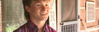 Piney Flats-native Carson Peters competes