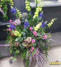Your Seasonal Authority Stein Gardens Gifts Planter Arrangements Outdoor Planter Arrangements Garden Gifts