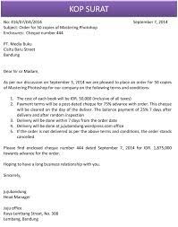 Surat niaga pemesanan barang dibutuhkan perusahaan untuk memesan barang atau produk yang dibutuhkan dalam berikut merupakan contoh dari surat niaga pemesanan barang dalam surat ini menerangkan bahwa perusahaan customer mengklaim adanya kerusakan pada barang yang. Contoh Surat Bisnis Pemesanan Barang Dalam Bahasa Inggris Download Kumpulan Gambar