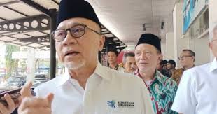 Pengusaha Bakal Gugat Aturan Barang Impor E-Commerce, Zulhas: Silakan Saja!