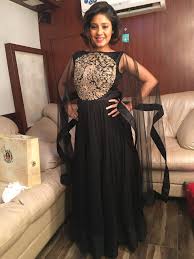 Born in delhi, she began performing in local gatherings at the age of four. Sunidhi Chauhan Wiki Biography Age Son Family Marriage