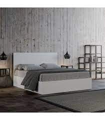 Letto matrimoniale con rete contenitore 160 x 200 tutto rivestito in ecopelle grigia con particolari piedini ad elle in finitura cromata. Letto Contenitore Matrimoniale 160x190 Cm Con Piedini E Rete A Doghe