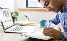 Knowing there are benefits to both traditional and online education, is it possible to do both? Online Education Vs Traditional Education In Hr Cfr Group