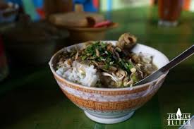 Di daerah ini banyak ragam kuliner karena jawa timur bukan saja menyajikan wisata alam yang menarik, namun juga merupakan surganya soto khas di indonesia. Soto Daging Bok Ireng Kuliner Legendaris Di Kota Blitar Jelajah Blitar