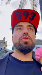 Open tonight from 5-9 pm 🐷🐷🐷👍🏼👊🏻