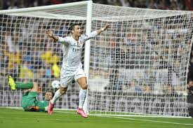 Cristiano ronaldo net worth is estimated to be $412 million dollars and his annual income is estimated to be around $45 million dollars.cristiano ronaldo net worth has seen a hike of around 41% in the last few years. Cristiano Ronaldo Net Worth Money Nation