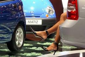 Das heisst, du kannst auch ohne das einverständnis deiner eltern zu hause ausziehen. Bildergalerie Iaa Die Kunst Ein Auto Auszuziehen Bild 21 Von 34 Faz