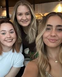 Scarlett Oliver's Instagram, Twitter & Facebook