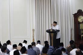 Nie teks pidato sya time anjuran jabatan penerangan negeri terengganu kat dewan binjai, hotel seri malaysia pada. 30 Contoh Teks Ceramah Singkat Umum Bahasa Indonesia