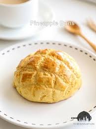 Pineapple bun (菠蘿包) is a popular, classic and common bread among hong kong bakeries, just like coconut buns and chinese hot dogs that most of people love it. Pineapple Bun Alchetron The Free Social Encyclopedia