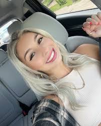 Tori Walker's Instagram, Twitter & Facebook