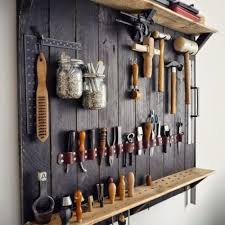 Si es así, entonces no dejes de ver las ideas originales de bricolaje que te mostraré aquí, porque te servirán para que decores tanto los espacios. Ordenar Herramientas De Bricolaje En Casa Con Un Panel De Pared Personalizado Muebles Para Herramientas Herramientas Bricolaje Armario Para Herramientas
