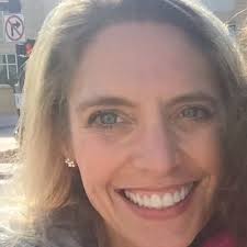 laura devore (@devorelj)