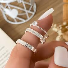 Alianças de namoro em prata 950, 3mm de largura com pedras na volta inteira.