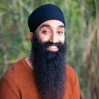 Darshan Gill's Instagram, Twitter & Facebook