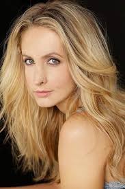 Elena Torres's Instagram, Twitter & Facebook